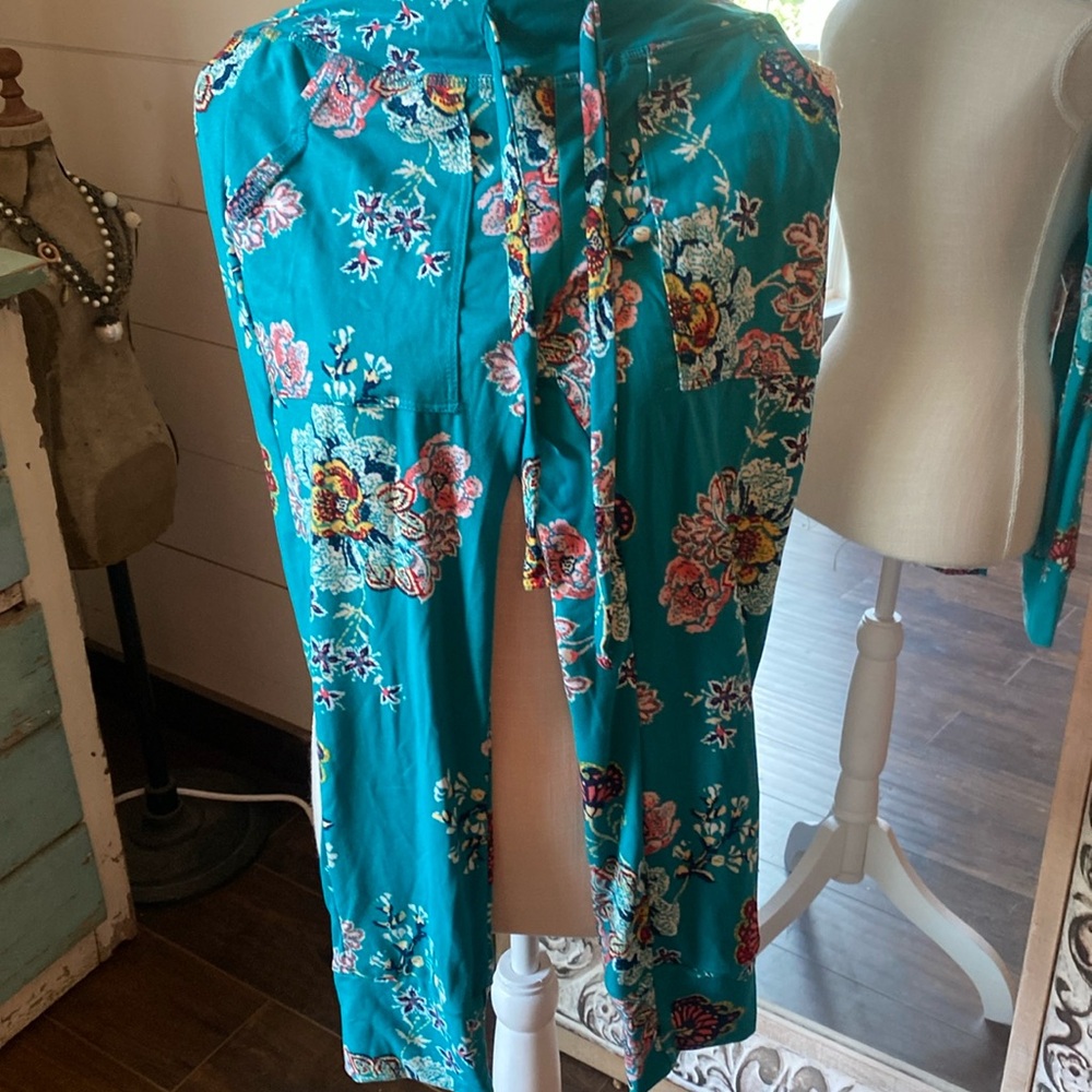 NWOT GRACE AND LACE JOGGER